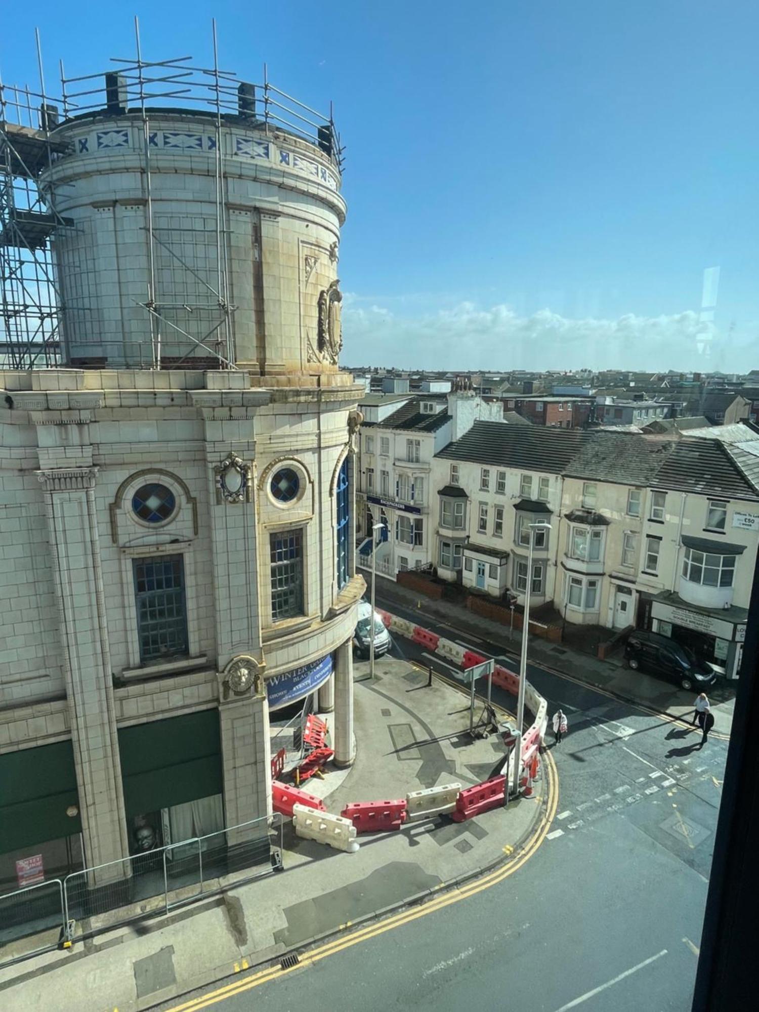 Backpackers Blackpool - Family Friendly Hotel Exterior photo